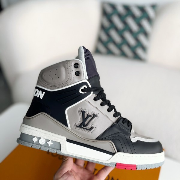 LOUIS VUITTON TRAINER SNEAKERS