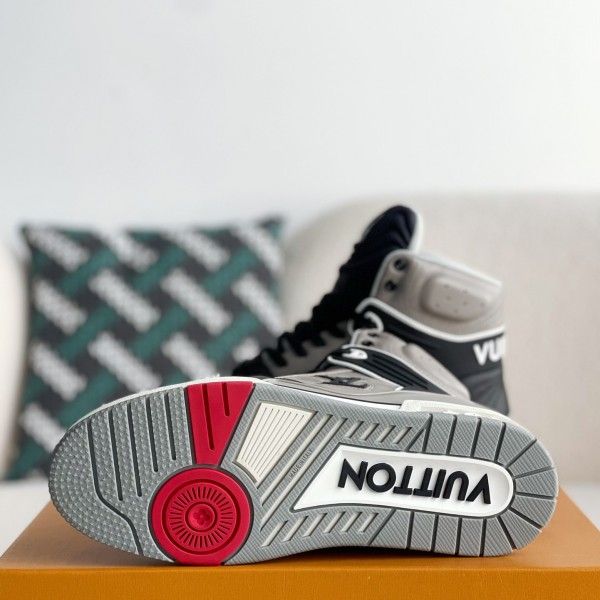 LOUIS VUITTON TRAINER SNEAKERS