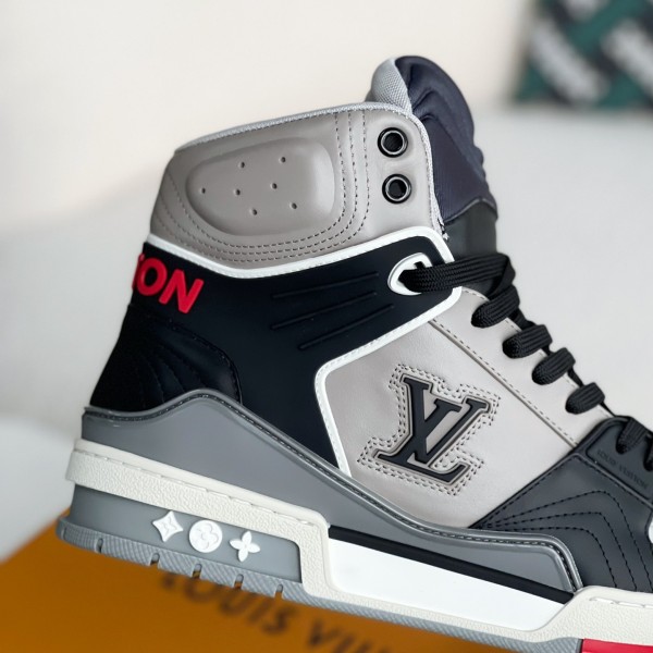 LOUIS VUITTON TRAINER SNEAKERS