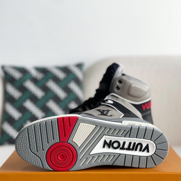 LOUIS VUITTON TRAINER SNEAKERS