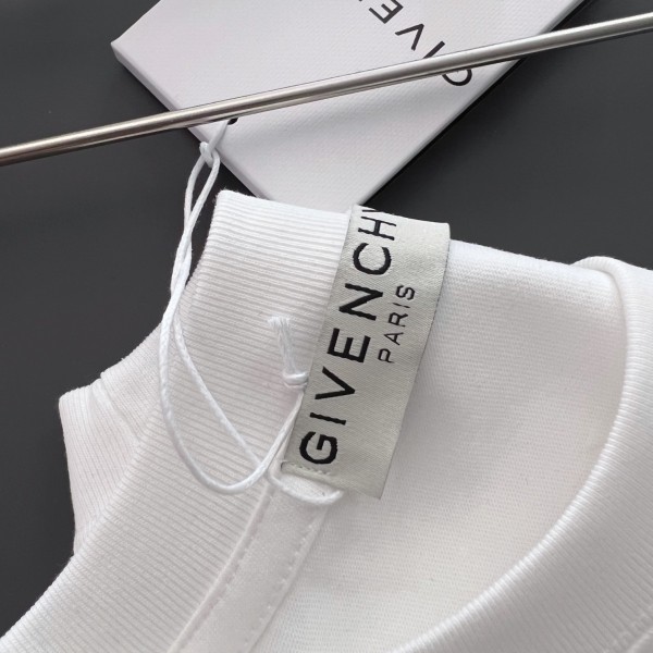 Givenchy   t-shirt