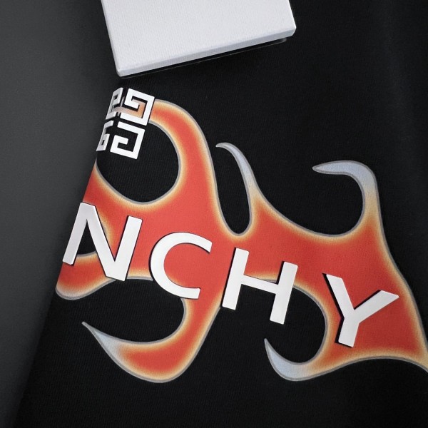Givenchy   t-shirt