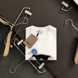 「#3204」Burberry Black reachable duck cartoon footprint T-shirt