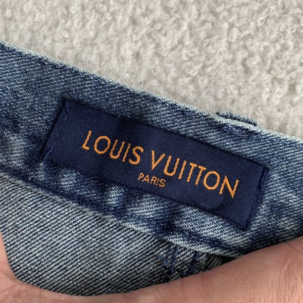 LOUIS VUITTON Jean shorts