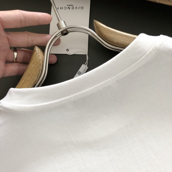 Givenchy Cartoon embroidery classic logo of love t-shirt