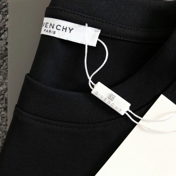 Givenchy Cartoon embroidery classic logo of love t-shirt