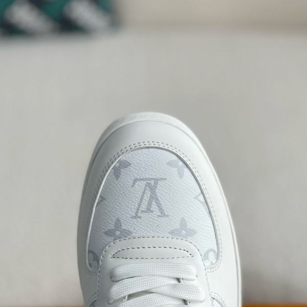 LOUIS VUITTON RIVOLI SNEAKERS