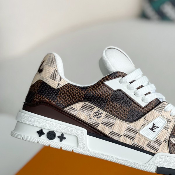 LOUIS VUITTON TRAINER SNEAKERS