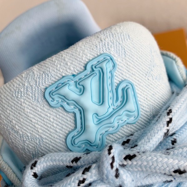 LOUIS VUITTON TRAINER SNEAKERS