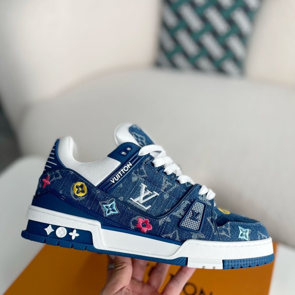 LOUIS VUITTON TRAINER SNEAKERS