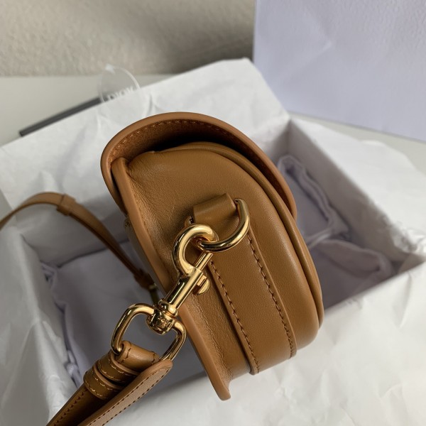 Dior Bobby East-West  Armpit bag  Size:21*5*12cm