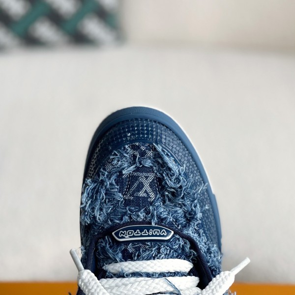 LOUIS VUITTON TRAINER SNEAKERS