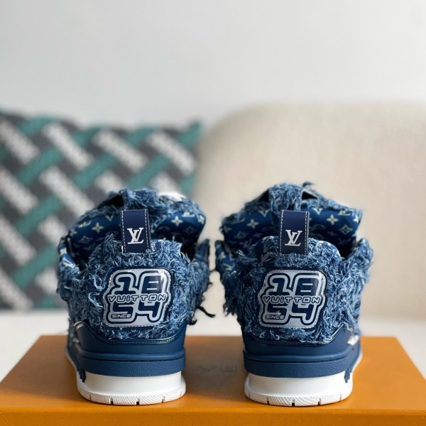 LOUIS VUITTON TRAINER SNEAKERS