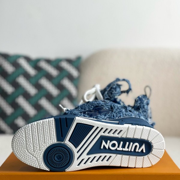 LOUIS VUITTON TRAINER SNEAKERS