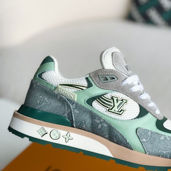 LOUIS VUITTON Low-top running shoes