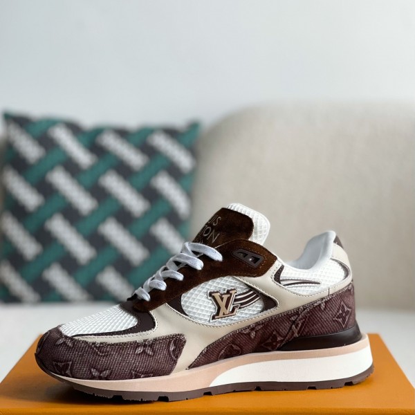 LOUIS VUITTON Low-top running shoes
