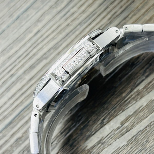 2024 Patek Philippe 7118 Women