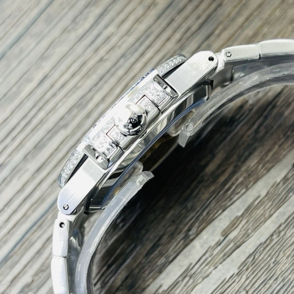 2024 Patek Philippe 7118 Women