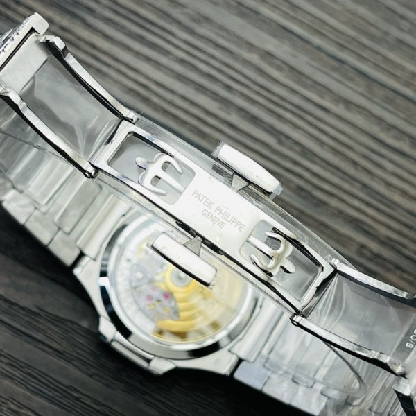2024 Patek Philippe 7118 Women