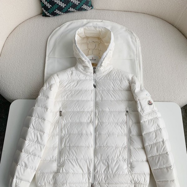 「#3304」Moncler Montbeliard down jacket