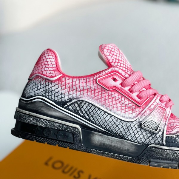 LOUIS VUITTON TRAINER SNEAKERS