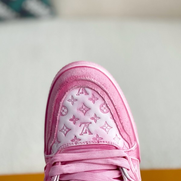 LOUIS VUITTON TRAINER SNEAKERS