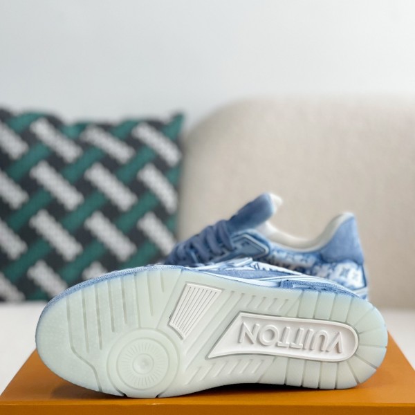 LOUIS VUITTON TRAINER SNEAKERS