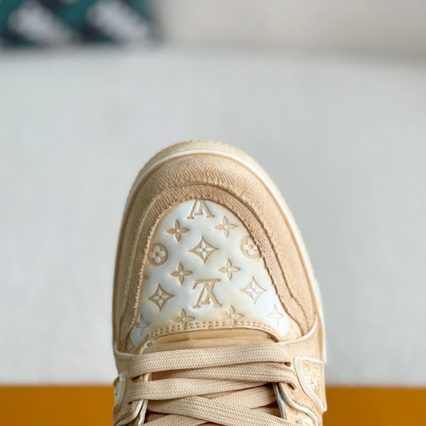 LOUIS VUITTON TRAINER SNEAKERS