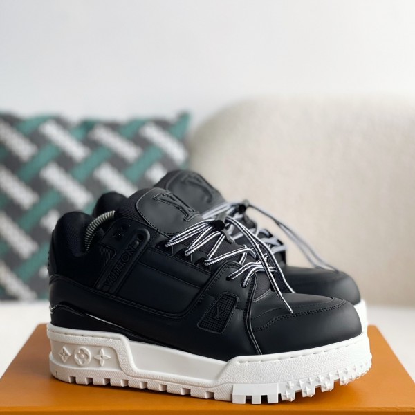 「#3338」 LOUIS VUITTON TRAINER Maxi SNEAKERS