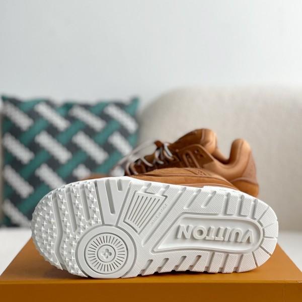 LOUIS VUITTON TRAINER SNEAKERS