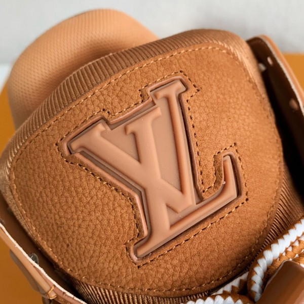 LOUIS VUITTON TRAINER SNEAKERS
